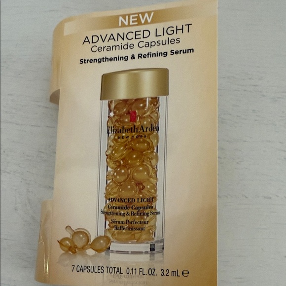 Elizabeth Arden Advanced Ceramide Light Capsules and Eye Cream - Picture 2 of 3